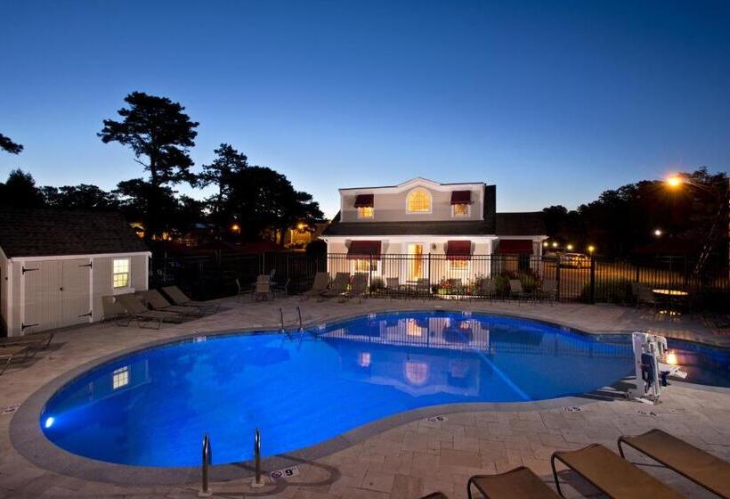 Wellfleet Motel & Lodge