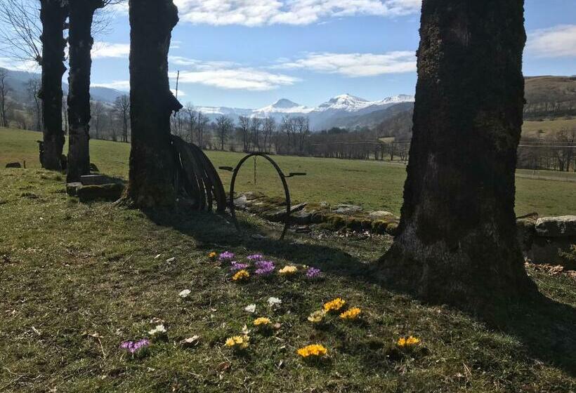مبيت وإفطار Chambre D’hôtes De Curières