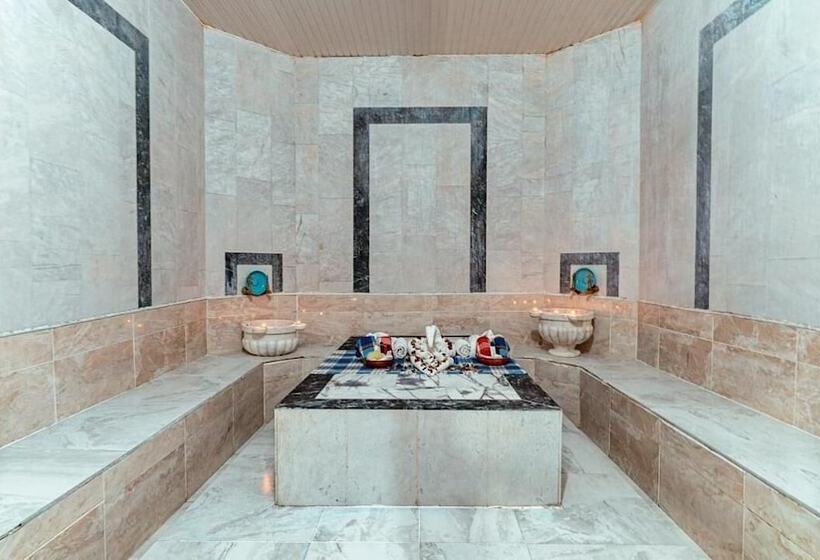 مبيت وإفطار Queen Thermal Resort Hotel & Spa