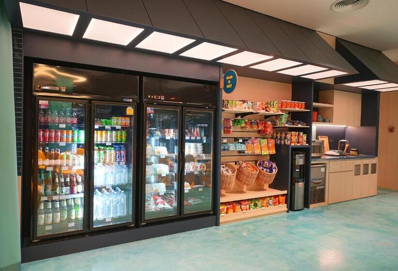 Go! Hotel Ban Chang At Robinson Lifestyle Ban Chang