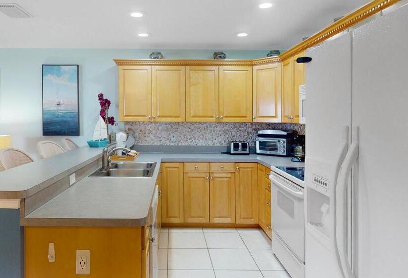 فندق Captain S Cove #207