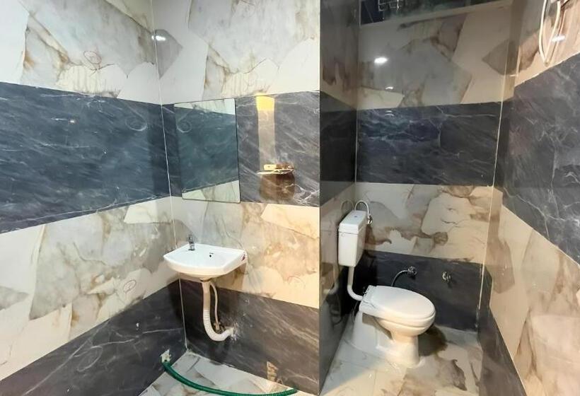 Отель Abhinanadan