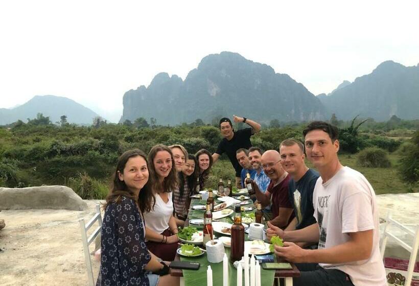 בית מלון כפרי Jungle Paradise Vangvieng   Bungalows