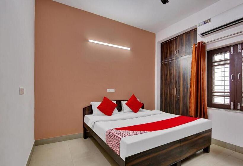 Отель Oyo Flagship 7230  City Inn