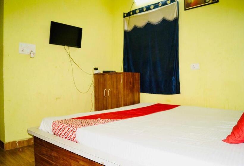 בית מלון כפרי Oyo Flagship 81203 Sai Kripa Guest House