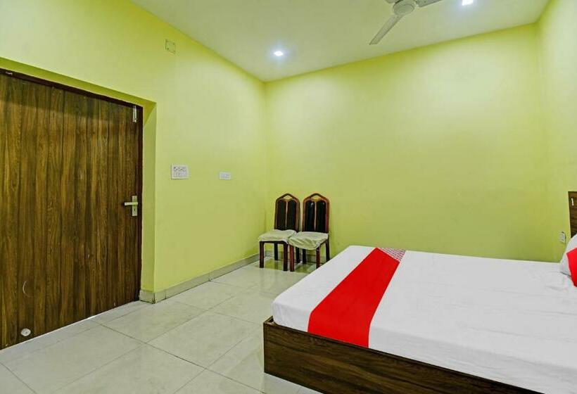 فندق Oyo Flagship 81214 The Ganga Regency