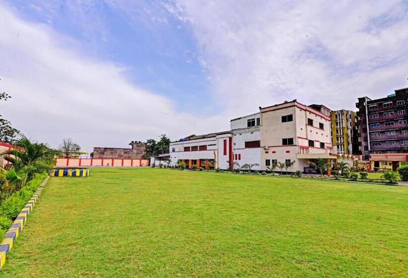 فندق Oyo Flagship 81214 The Ganga Regency