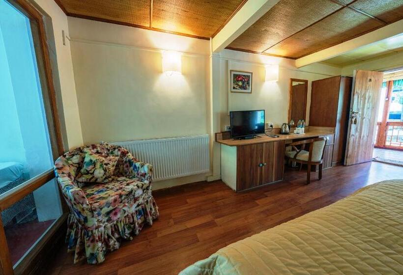 Hotel Shambhala Resort