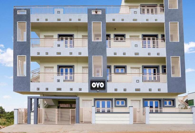 Spot On Hotel Formula One Grand