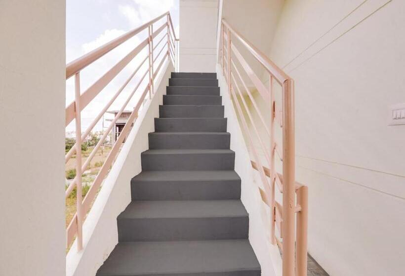 Spot On Hotel Formula One Grand