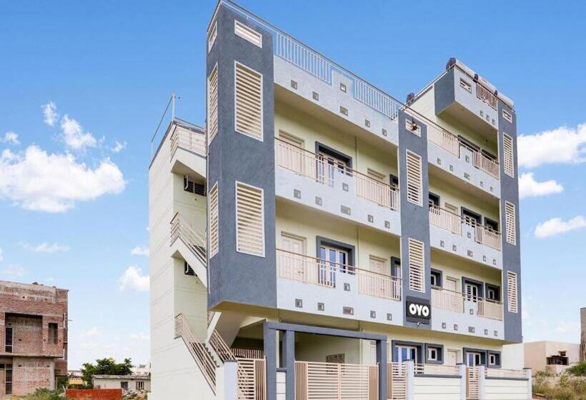 Spot On Hotel Formula One Grand