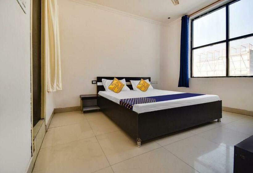 酒店 Spot On 81226 Utkarsh Homestay