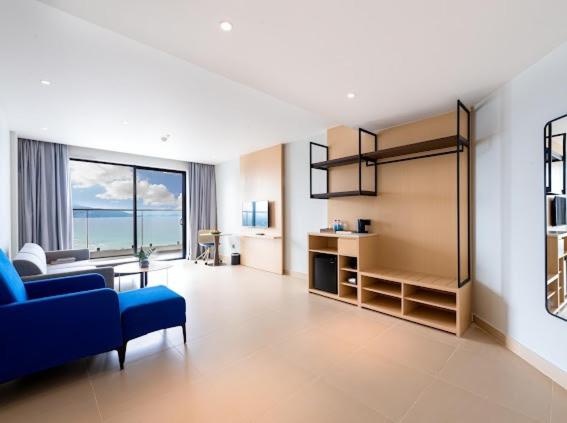 هتل The Sea View Cam Ranh Beach Resort