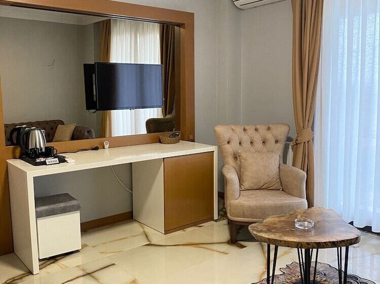 酒店 The Second House