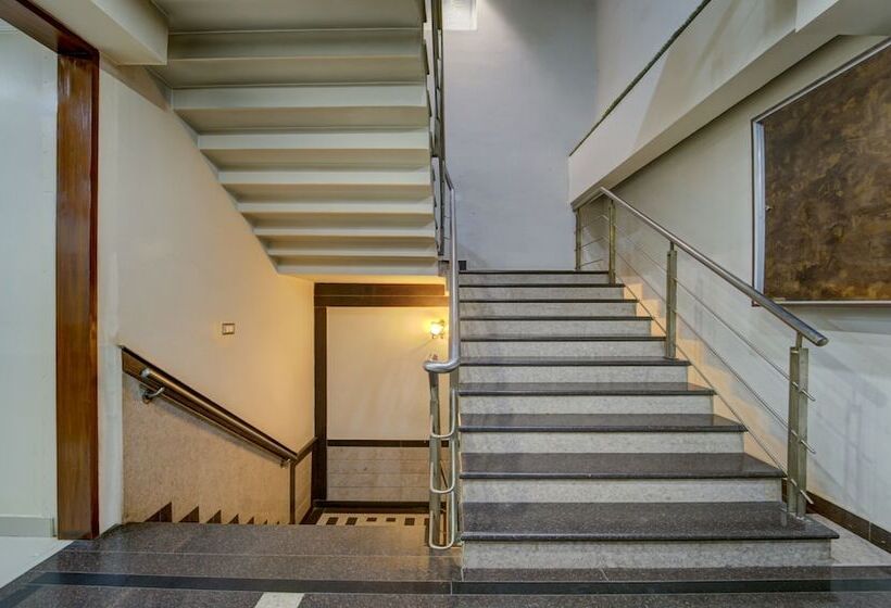 호텔 Treebo Trend Howell Suites