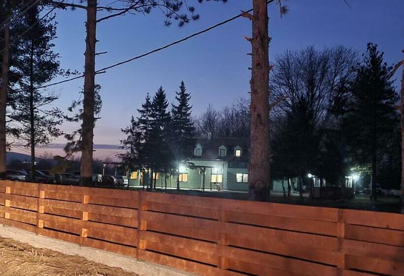 هتل Vila Voždov Konak