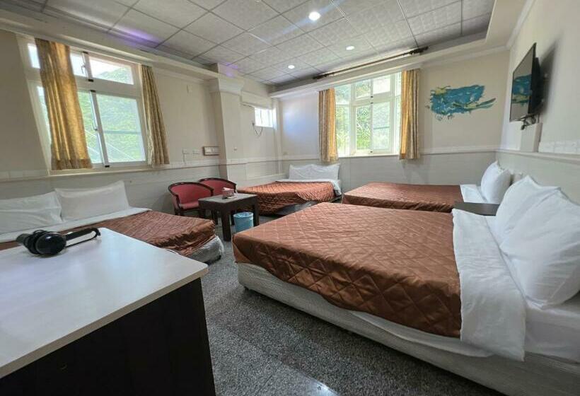 پانسیون 安德飯店