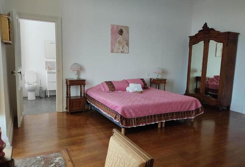 膳宿费 Chambres D Hôtes Au Château De Puycharnaud