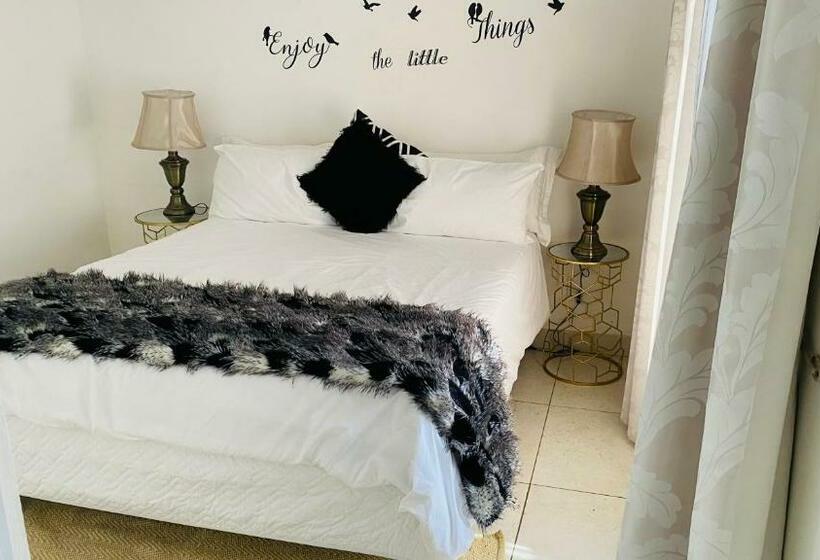 بنسيون La Lucia Sleepover