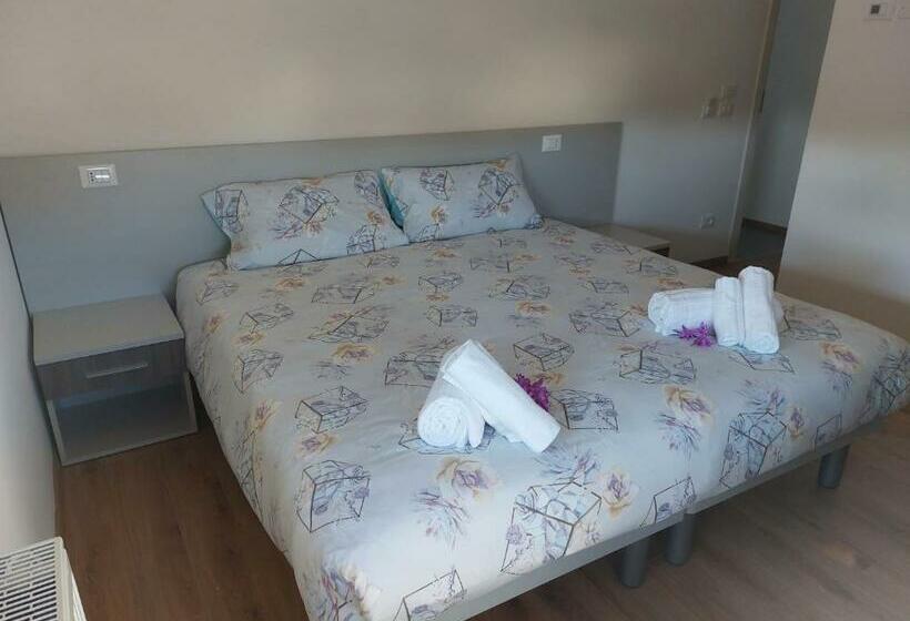 פנסיון Locanda Rossa