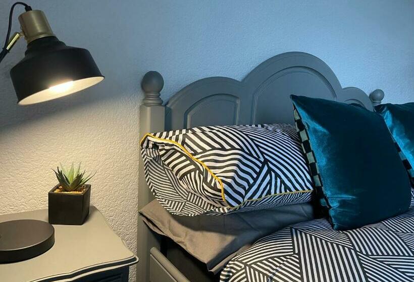 Пансион The Vines Lodge