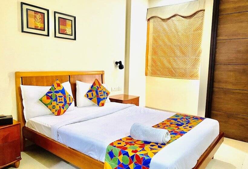 Qotel Hotel Noida Sector 51