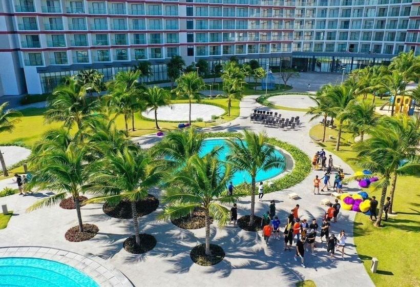 هتل The Sea View Cam Ranh Beach Resort