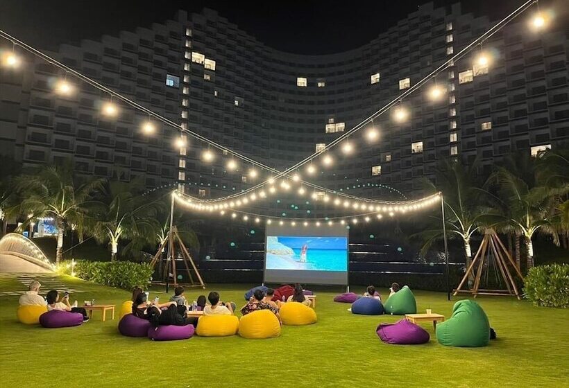 هتل The Sea View Cam Ranh Beach Resort