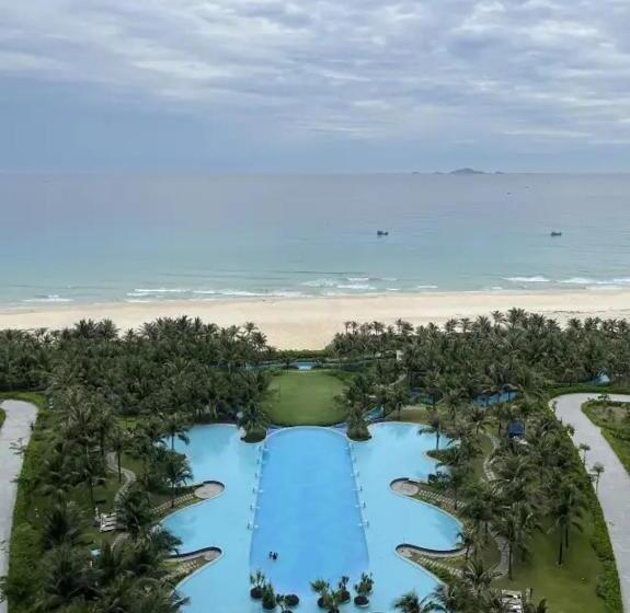 هتل The Sea View Cam Ranh Beach Resort