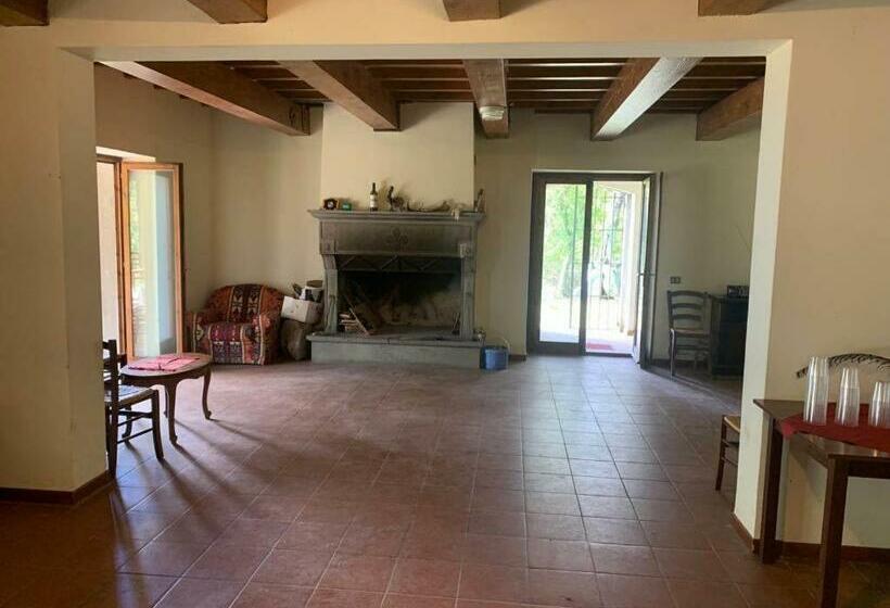 הוסטל Rifugio Valomagna