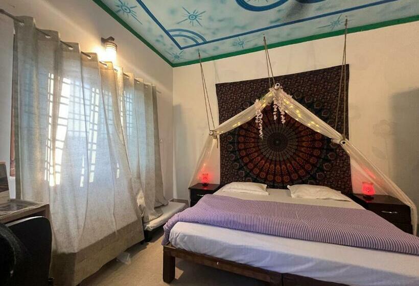 Albergue Sun N Soil Backpacker