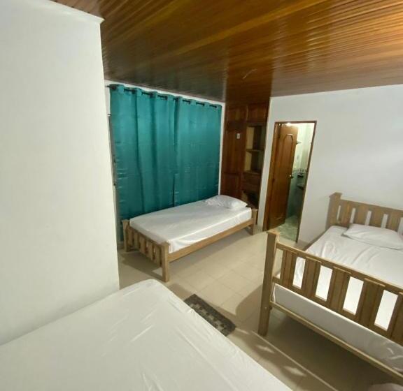 ベッドアンドブレックファースト Aurelia Compartida Hospedaje