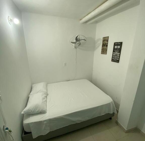 تختخواب و صبحانه Aurelia Compartida Hospedaje