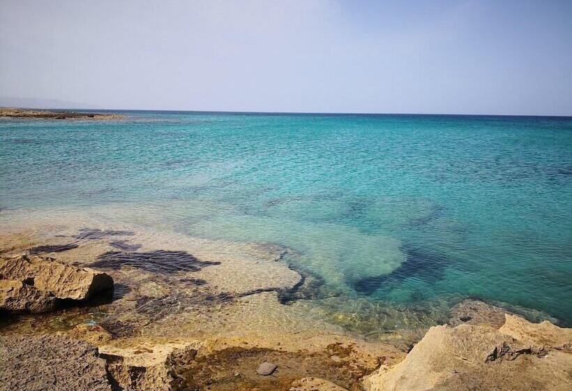 تختخواب و صبحانه La Perla A Marzamemi