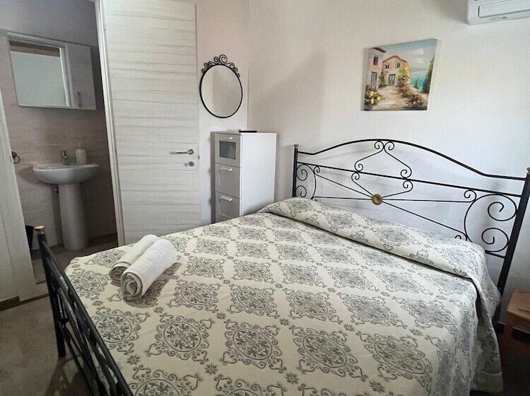 تختخواب و صبحانه La Perla A Marzamemi