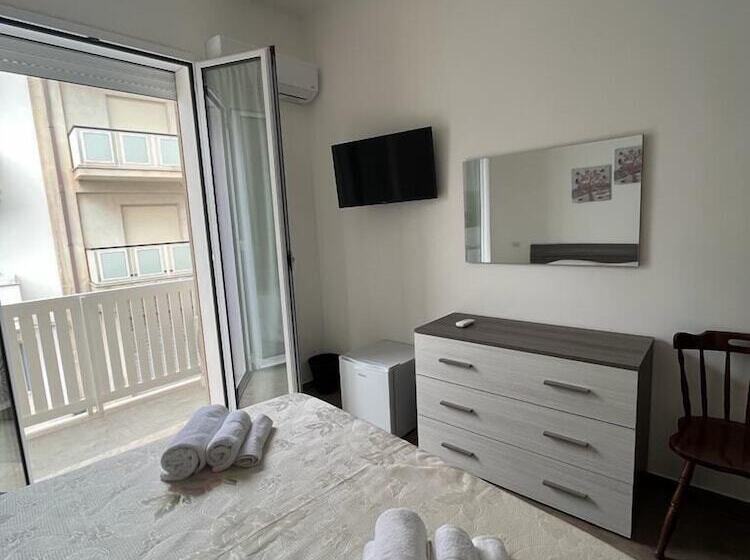 تختخواب و صبحانه La Perla A Marzamemi