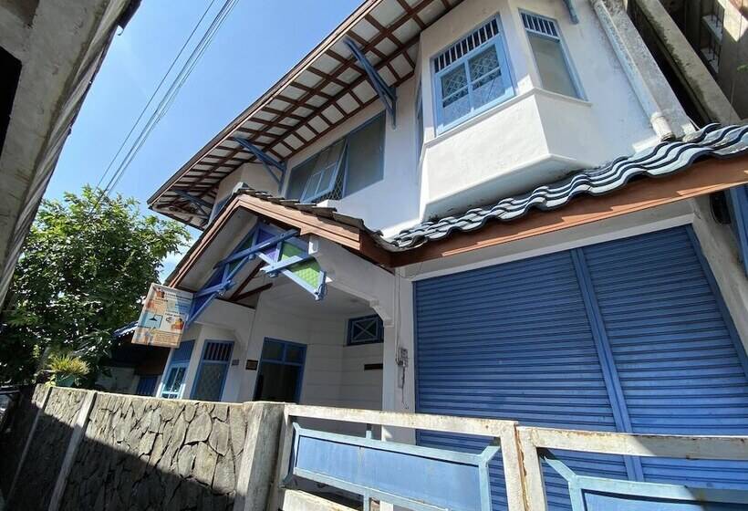 مبيت وإفطار Singgah Macanan