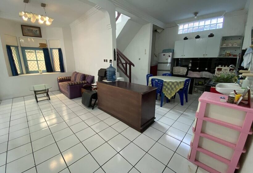 مبيت وإفطار Singgah Macanan