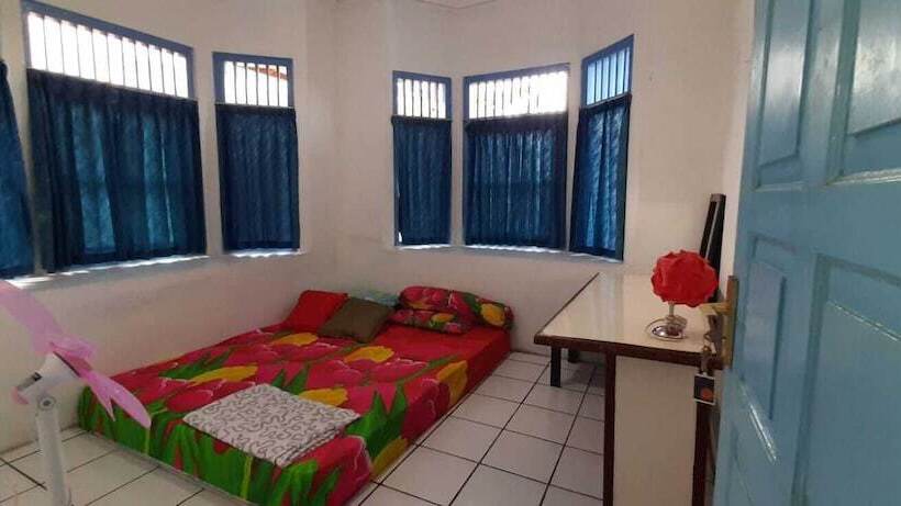 مبيت وإفطار Singgah Macanan