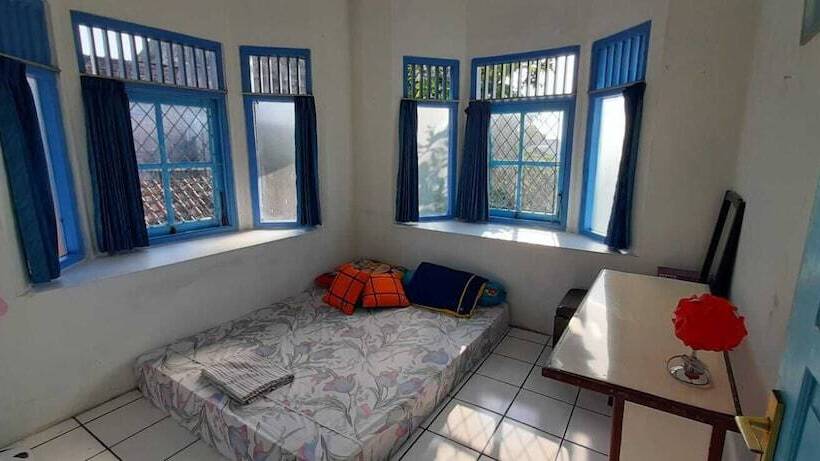 مبيت وإفطار Singgah Macanan