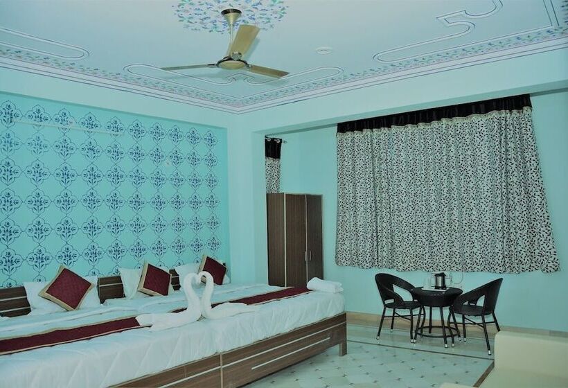 Отель White Palace