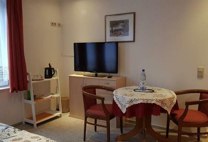 Galeriecafe Und Pension Ambiente