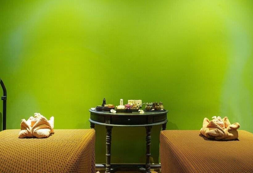 Отель Angkor Trails Residence