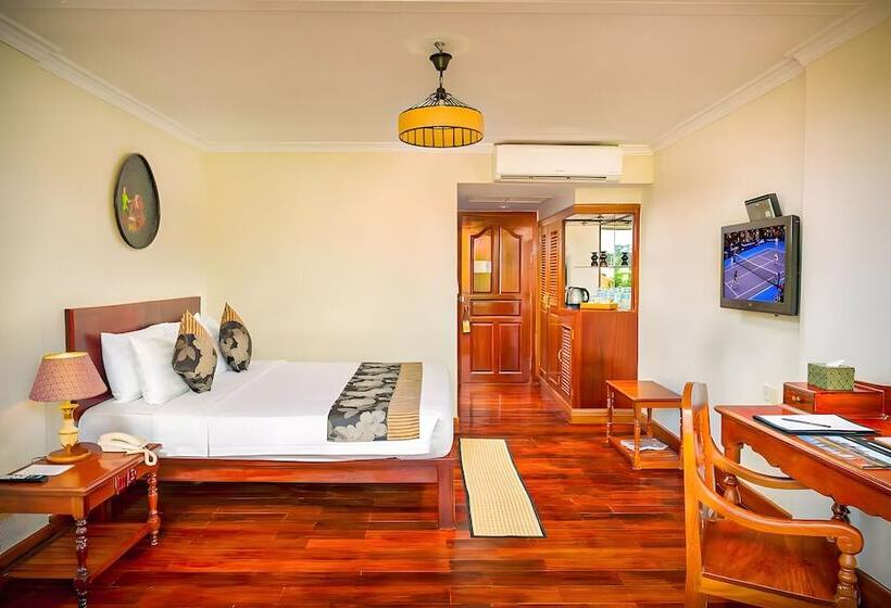 Отель Angkor Trails Residence