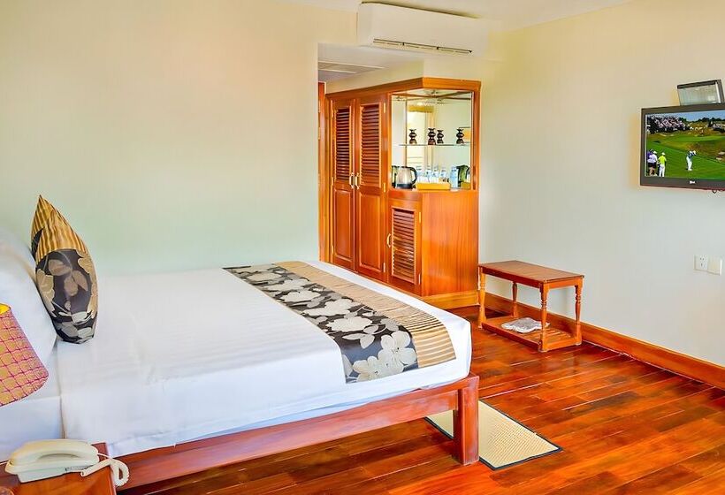 Отель Angkor Trails Residence