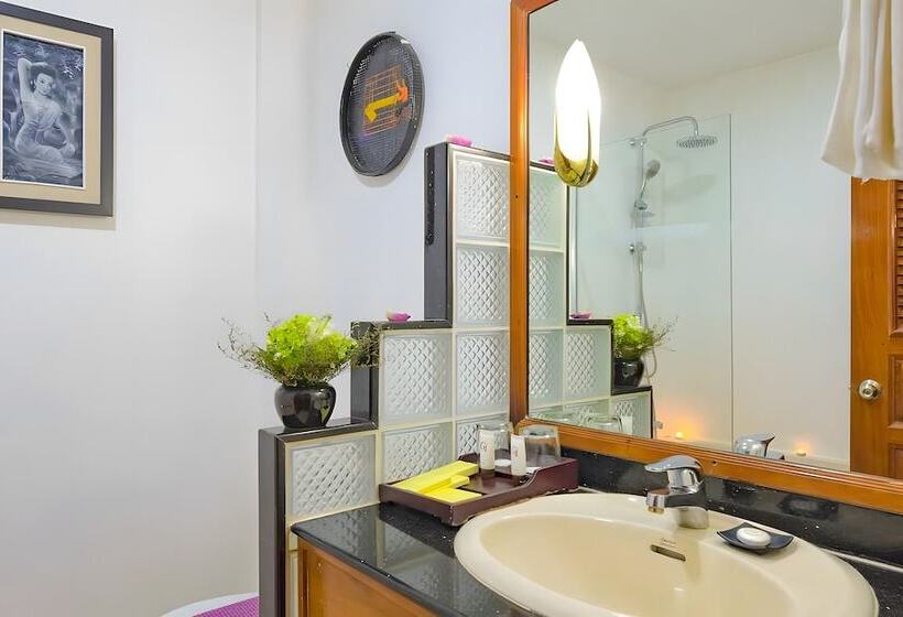 Отель Angkor Trails Residence