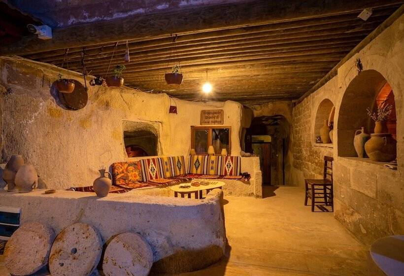 בית מלון כפרי Cappadocia Inans Cave & Swimming Pool Hot