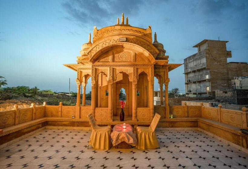 בית מלון כפרי Golden Rock Palace