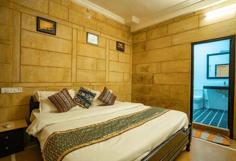 בית מלון כפרי Golden Rock Palace