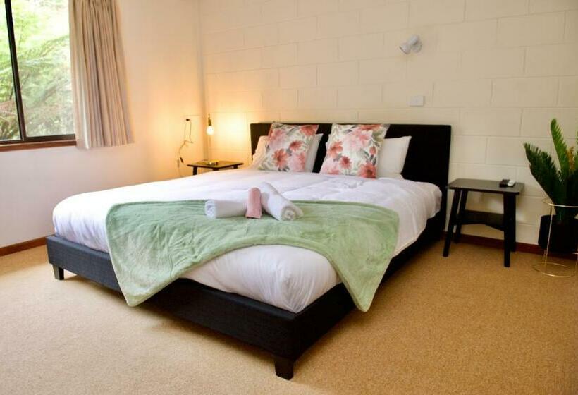 Green Gables Motel In Warburton